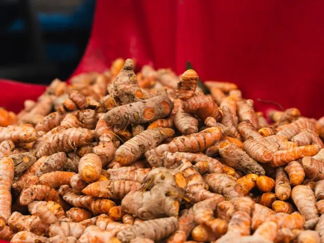 Kunyit (Fresh Turmeric)